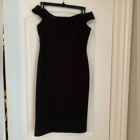 Eliza J Dresses & Skirts - Eliza J off the shoulder little black dress size 6P